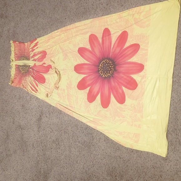 Floral Yellow Maxi Dress - Picture 12 of 13